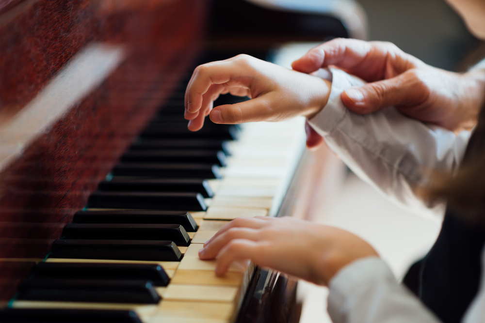 Why Piano Lessons for Kids Are a Must for Early Musical Education